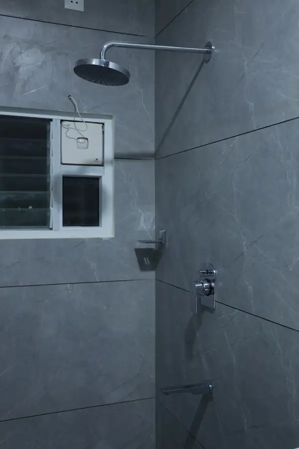 Suite Bathroom